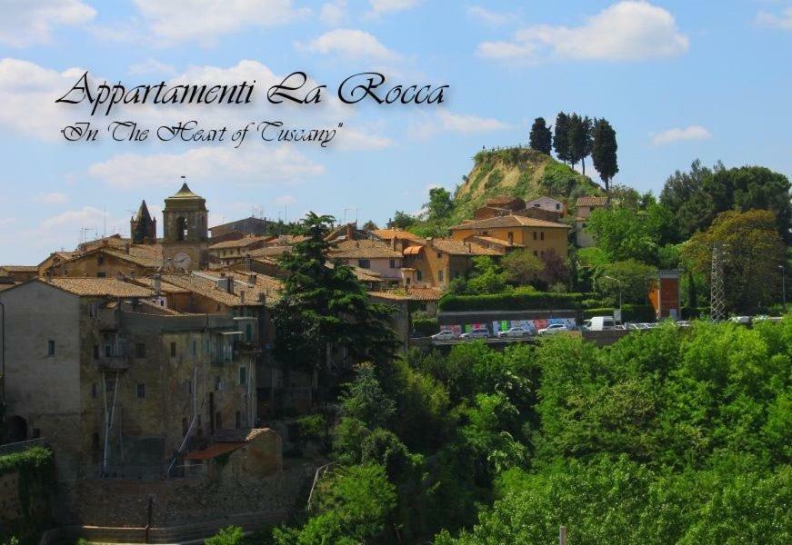 פאלאיה Appartamenti La Rocca מראה חיצוני תמונה